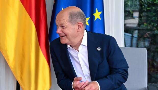 «Она здесь!»: канцлер ФРГ Шольц убеждает Россию забрать турбину для «СП-1»