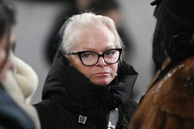 Представитель Долиной: у певицы вымогали деньги и хотели сорвать концерт