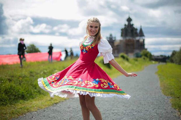 Полина Беспалова занимается модельным бизнесом и увлекается живописью. Фото: Из личного архива Полины Беспаловой