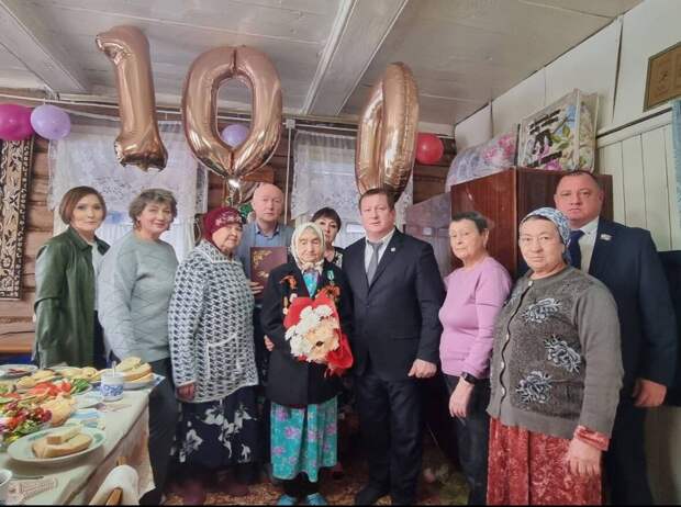 «Летопись стойкости и труда»: жительница Мамадышского района отметила 100 лет