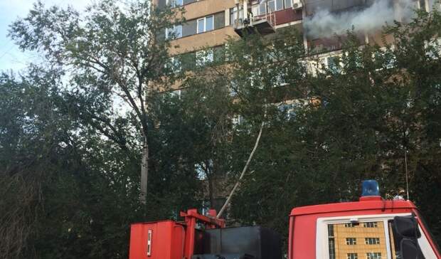 Из 16-этажного дома в Оренбурге спасли 8 человек, в том числе ребенка