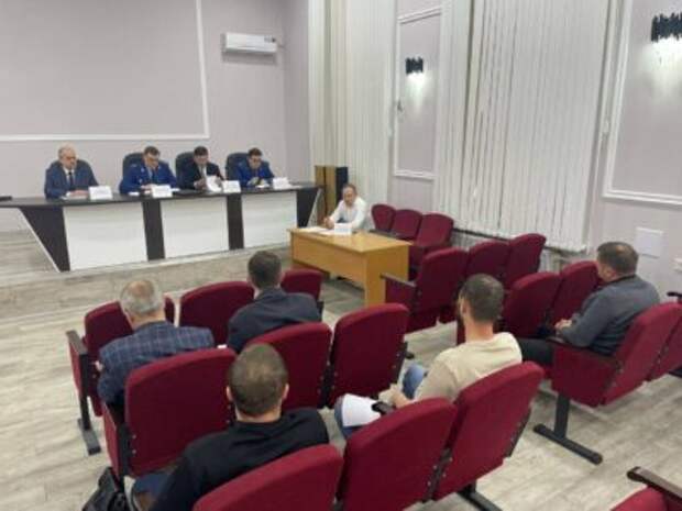 Заместитель прокурора Брянской области и бизнес-омбудсмен провели встречу с предпринимателями Бежицкого района