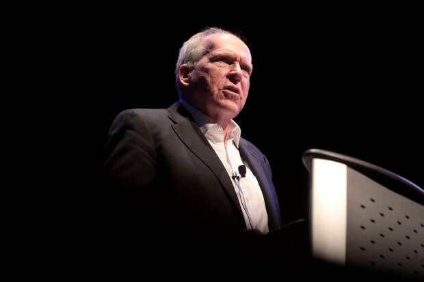 Бывший директор ЦРУ Джон Бреннан теперь под следствием ФБР.