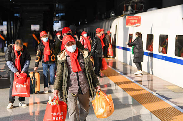 В КНР новогодние пассажирские ж/д поездки побили рекорд 2022 года