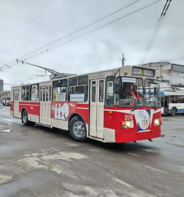 Во Владимире 1 мая на линию выйдет бесплатный троллейбус №8 в ретро-стиле