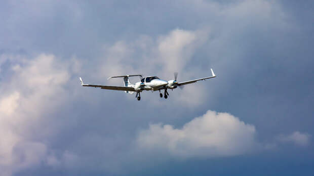 В результате крушения учебного самолета в Оренбургской области погибли 3 человека