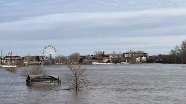 В Тюменской области обострилась паводковая обстановка на реке Ишим
