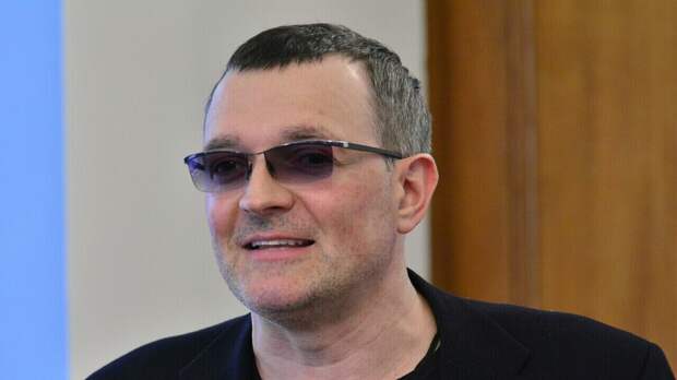 «Все вранье»: Дзюник грубо осадил Бероева после его выхода с юной женой