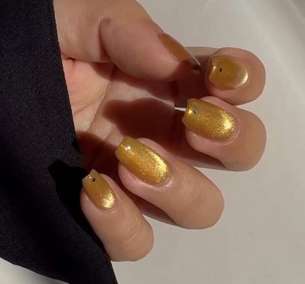 Денежный маникюр на декабрь 2025