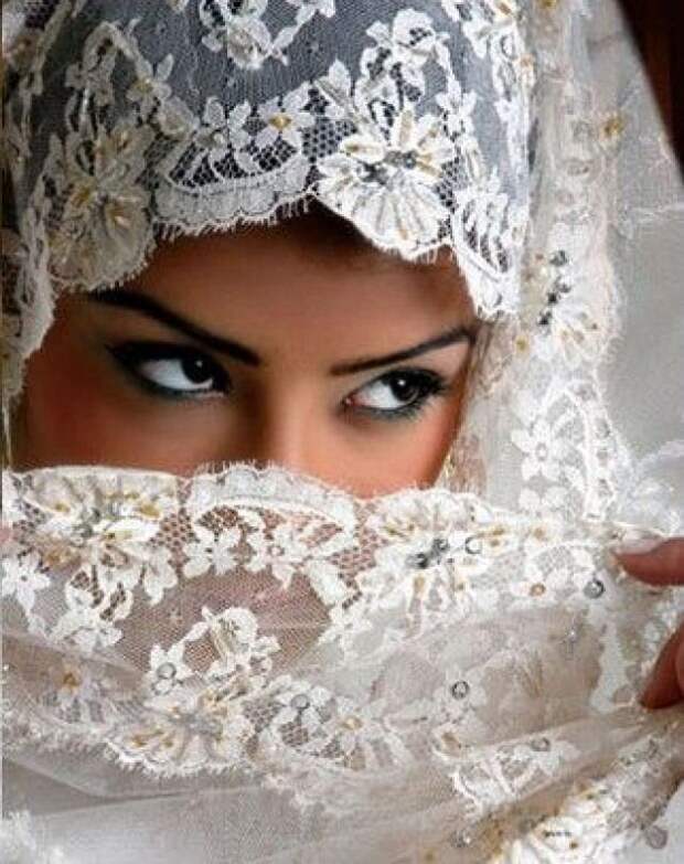 Beautiful Muslim wedding Veil. Perfect Muslim Wedding #hijab #hijab #bride  | Bridal, Muslim wedding, Romantic songs