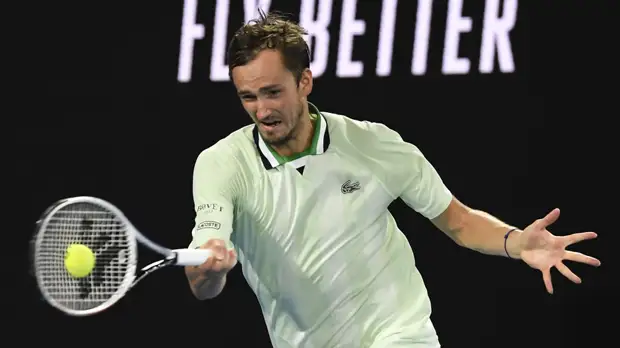 Циципас заявил, что Медведев заслуживает чемпионский титул на Australian Open