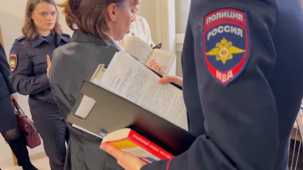 Силовики пришли с обысками к студентам нескольких петербургских вузов