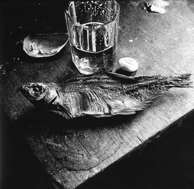 Любимый морепродукт. СССР, Ленинград, 1970-е годы. Автор фотографии: Boris Smelov.