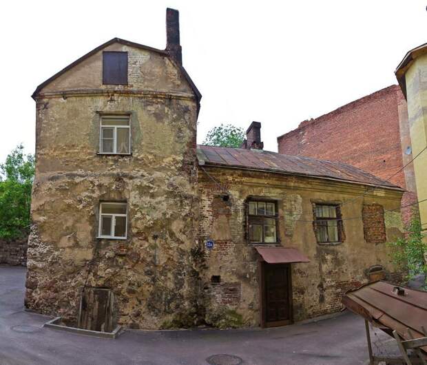 Самый старый жилой дом России выборг, самый старый дом России, старина