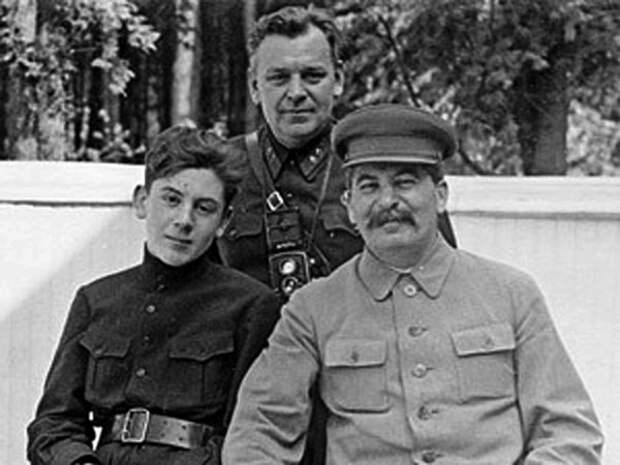 Неформальный Сталин. Каким был «Вождь народов» в окружении семьи и друзей?