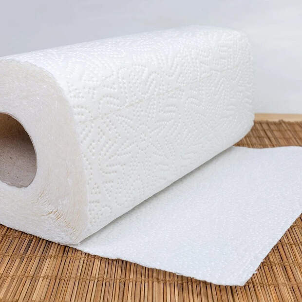 Бумажные полотенца — привычная вещь, но годятся они не только для того, чтобы вытереть руки или стол. Полезные способы использования бумажных полотенец в быту — в нашей подборке.-3
