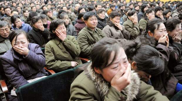 Жителям Северной Кореи запретили смеяться и громко плакать в течение 11 дней