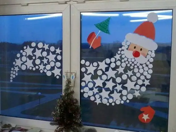 Как украсить окна на Новый год 2022 своими руками
