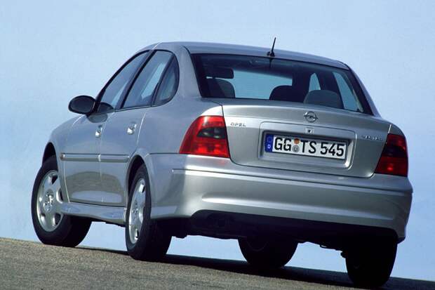 opel_vectra_sedan_21.jpg