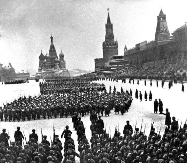 28 июня 1941 года: 75 лет назад по радио впервые прозвучала песня «Священная война»