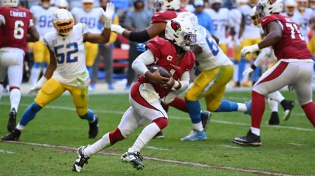 Arizona Cardinals quarterback Kyler Murray running