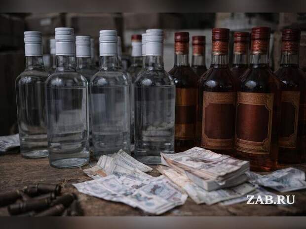 В Чите полицейские пресекли подпольное производство контрафактного алкоголя