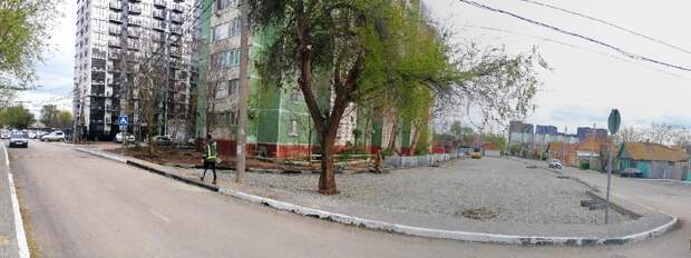 В кольце чужих машин: Интересы астраханцев с улицы Брестской «умножили на ноль» ради интересов застройщика