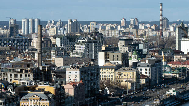 Баннеры с призывом к женщинам вступать в ВСУ появились на Украине