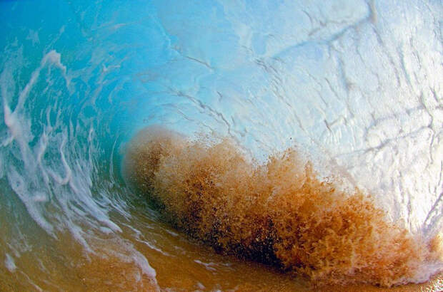 wave18 Самые красивые гавайские волны от Кларка Литтла