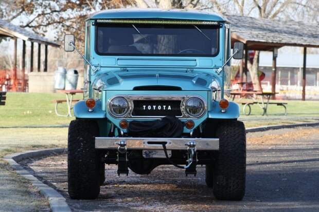 Toyota Land Cruiser FJ40 после тщательной реставрации