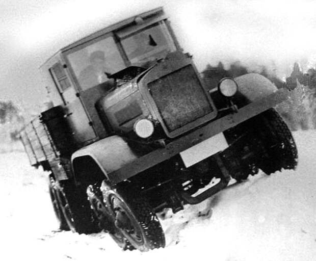 Четырёхосных автомобиль повышенной проходимости - ЯГ-12 ЯГ-12, грузовик, прототип