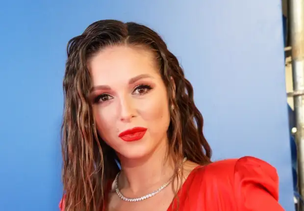 Вид на Персидский залив, светлые тона. Нюша показала новую квартиру в Дубае