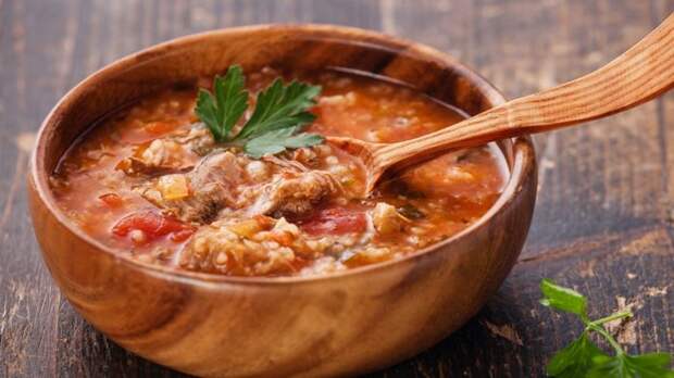 Острый, пряный и невероятно вкусный грузинский суп. \ Фото: smachno.24tv.ua. Острый, пряный и невероятно вкусный грузинский суп. \ Фото: smachno.24tv.ua.