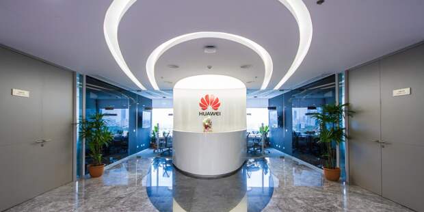 Huawei выслал из Китая американских сотрудников