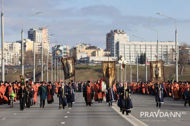 10 тысяч нижегородцев поучаствовали в традиционном Пасхальном крестном ходе
