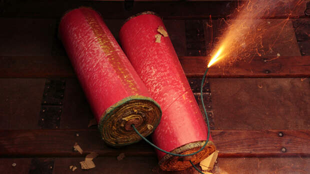 Жителям Москвы напомнили о штрафах за запуск петард в Новый год