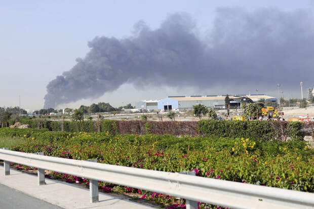 Востоковед Каргин: Иран атакует страны региона, чтобы они повлияли на Трампа