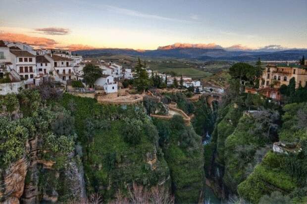 Ронда – удивительный город на скалах в Испании