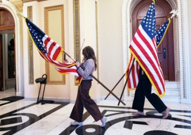 Трамп увидел в шатдауне возможность сэкономить миллиарды. Рубио обвинил демократов в ослаблении США на мировой арене Трамп увидел в шатдауне возможность сэкономить миллиарды. Рубио обвинил демократов в ослаблении США на мировой арене