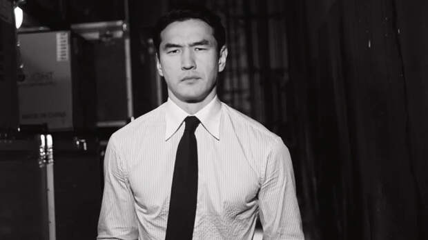 Нурлан Сабуров выступит в Дубае с переводом на арабский и хинди