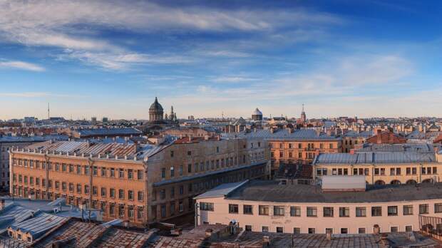 Циклон принесет в Петербург холод и ветер в четверг