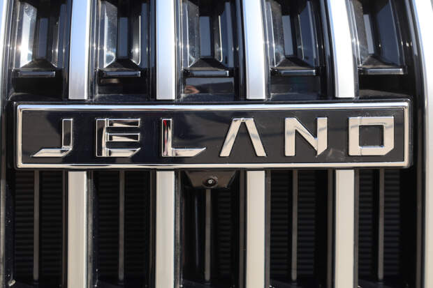 Дилеры начали отгружать автомобили новой российской марки Jeland