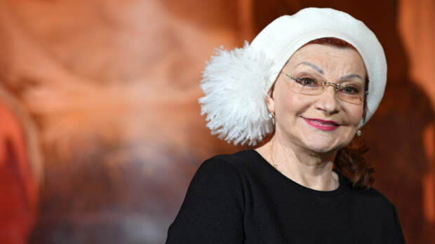 Приятный молодой человек: стало известно о новом романе Елены Степаненко