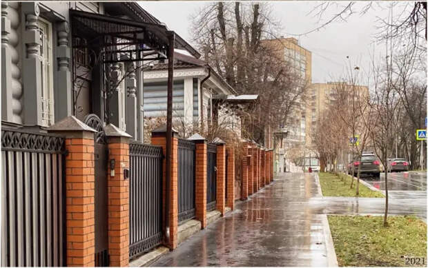 Переулками Москвы. Писательскими — к поэту