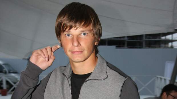 Суд оставил без рассмотрения иск Андрея Аршавина к Юлии Барановской