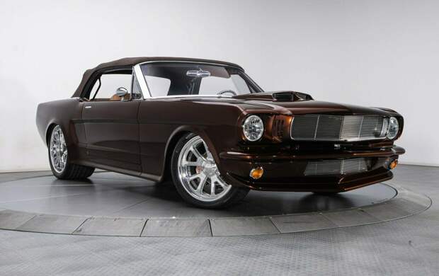 Модифицированный кабриолет Ford Mustang 1966 года просто феноменален