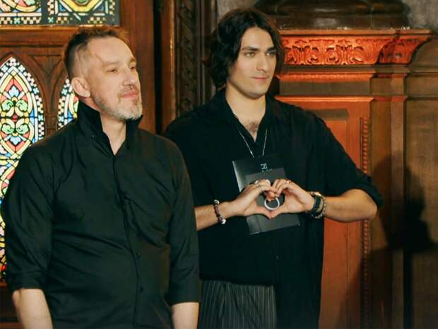 Шепс пробивал блогера по приложению, вампира Краснова обвинили в мошенничестве, Левин был в розыске. Шарлатаны «Битвы экстрасенсов»