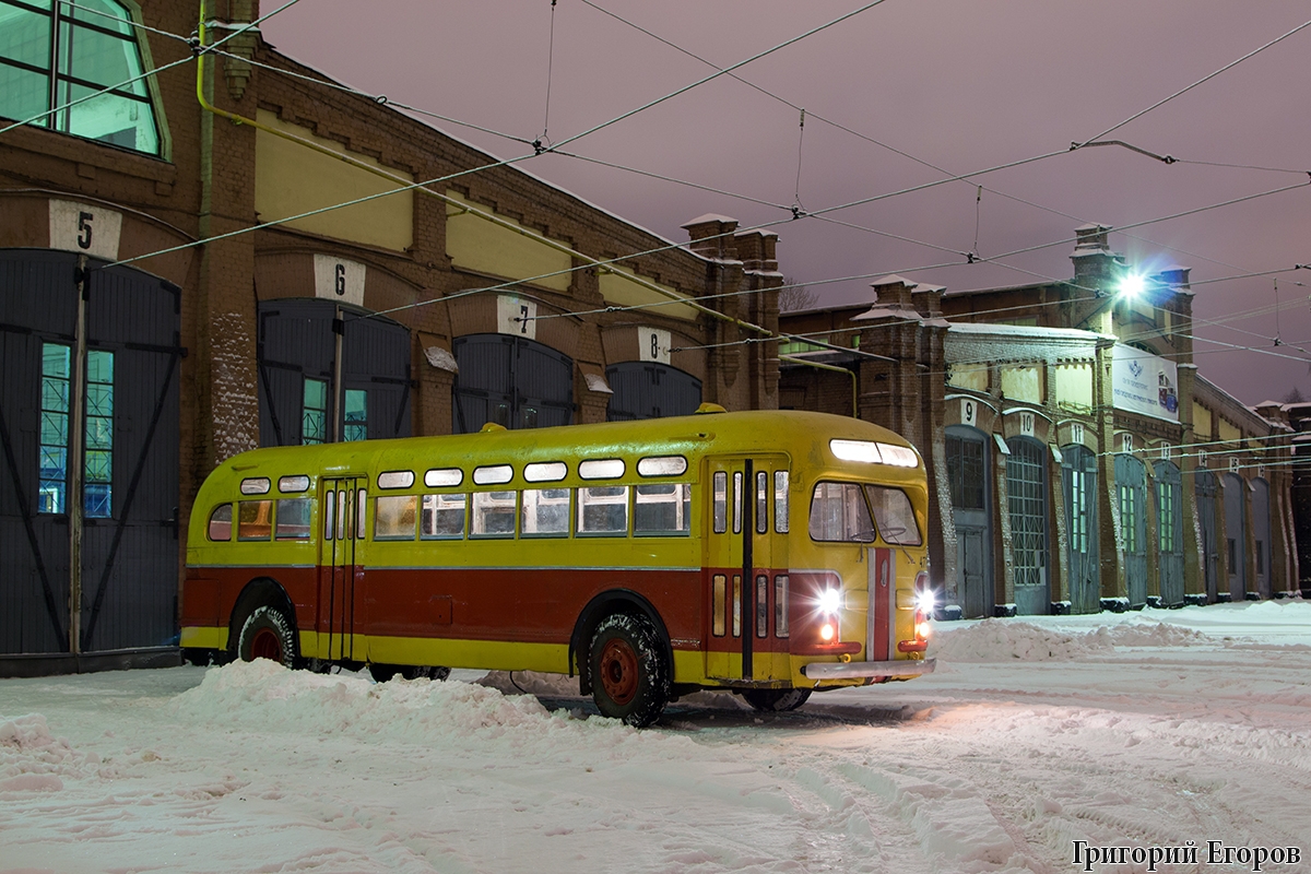 Автобус ЗиС-154 - новый экспонат музея Санкт-Петербурга ЗиС-154, автобус, зис, музей