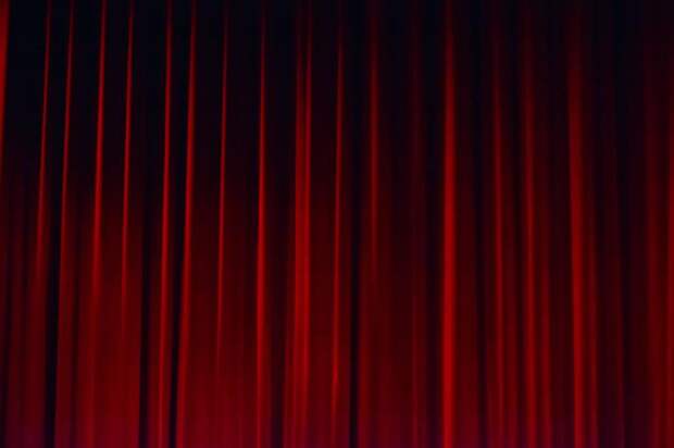 В «Ленкоме» в первый раз сыграли «Старомодную комедию» Алексея Арбузова