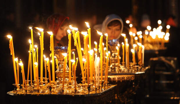 Патриаршее служение Прощеное воскресенье прихожане собор церковь религия православие свечи